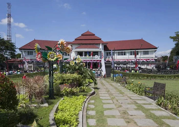 Oyo 1130 Bandoeng Guest House Syariah Malang
